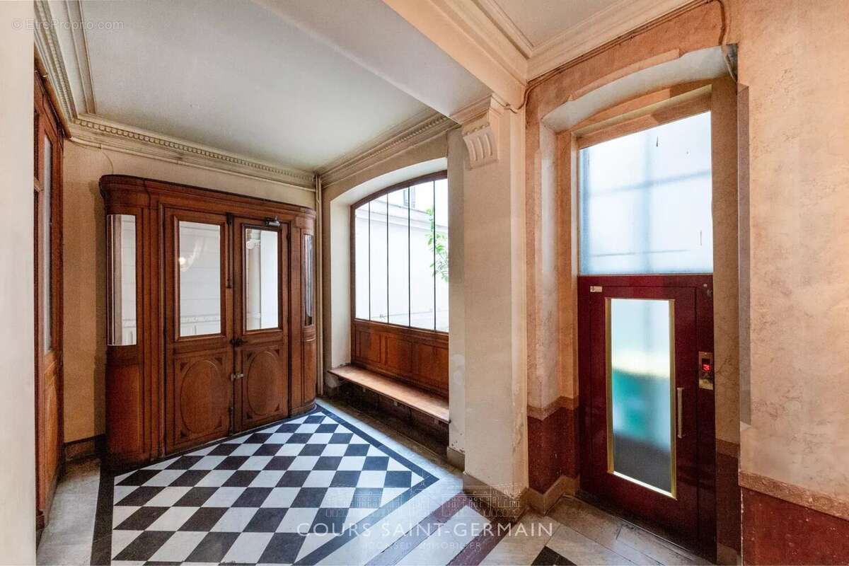 Appartement à PARIS-4E