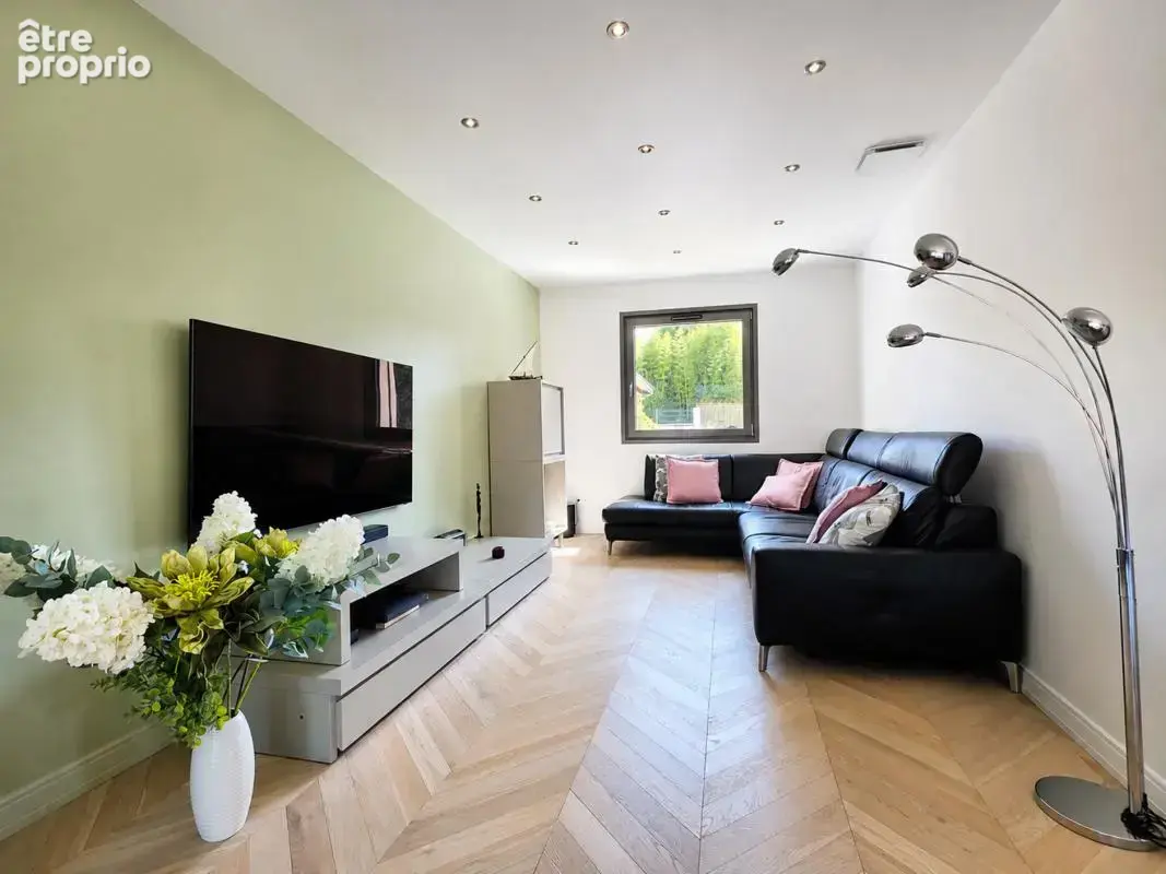 Maison 156 m² à Champagne-Au-Mont-D'or  - photo 4
