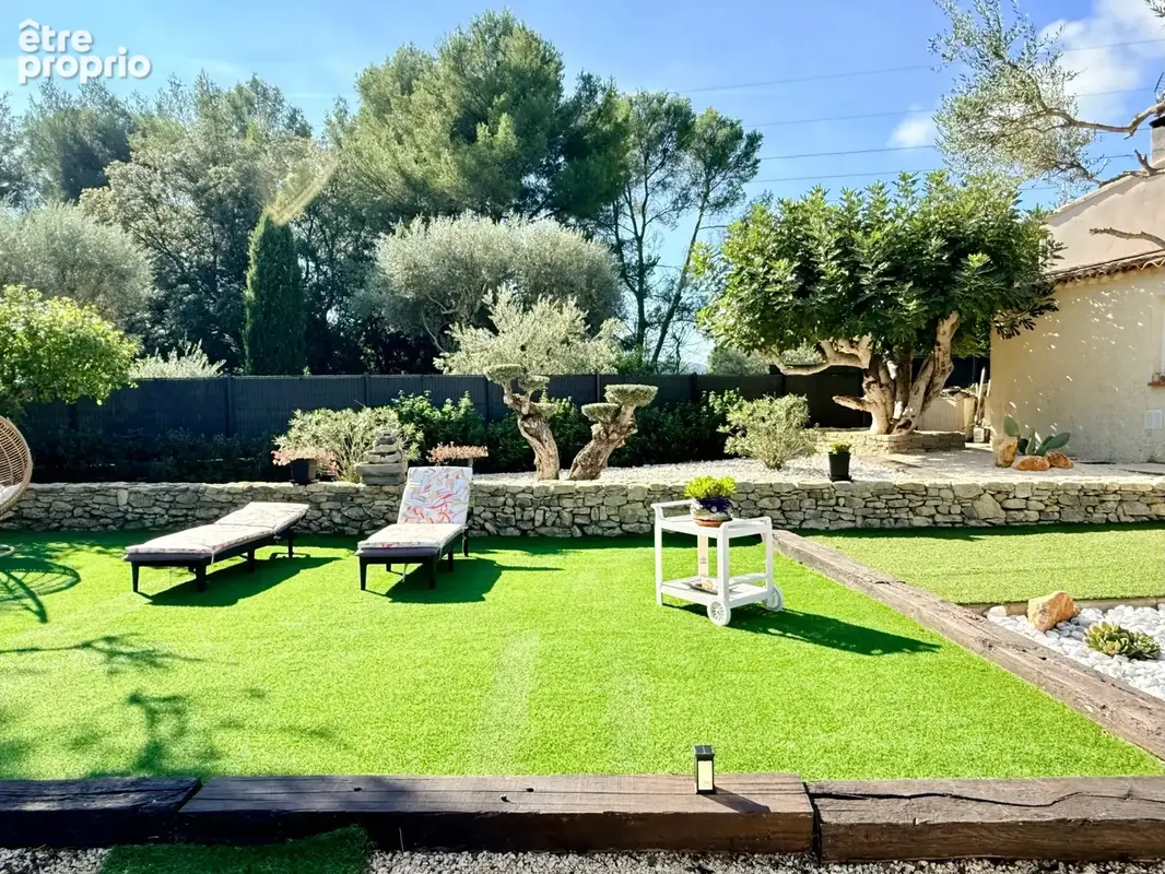 Maison de plain pied 3800 m2 de terrain  avec piscine et pool house - photo 7
