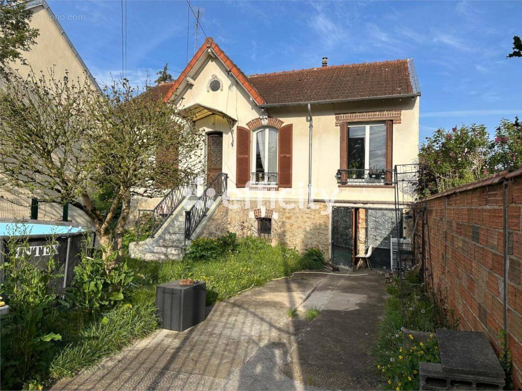 Maison à CHELLES