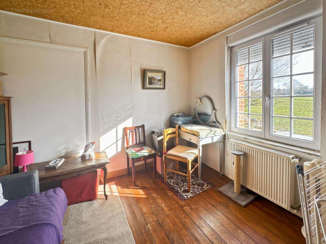 Maison à SAINT-ETIENNE-LA-THILLAYE