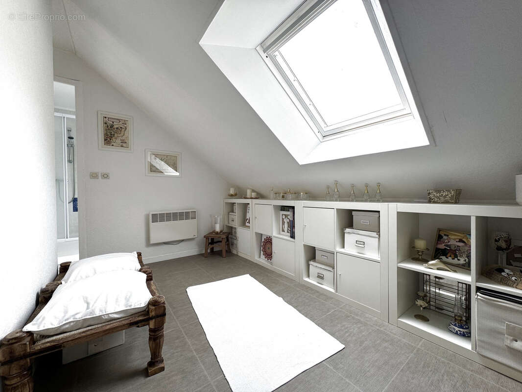 FOSSES maison individuelle élevée sur sous sol total et 509 m2 de terrain - photo 13