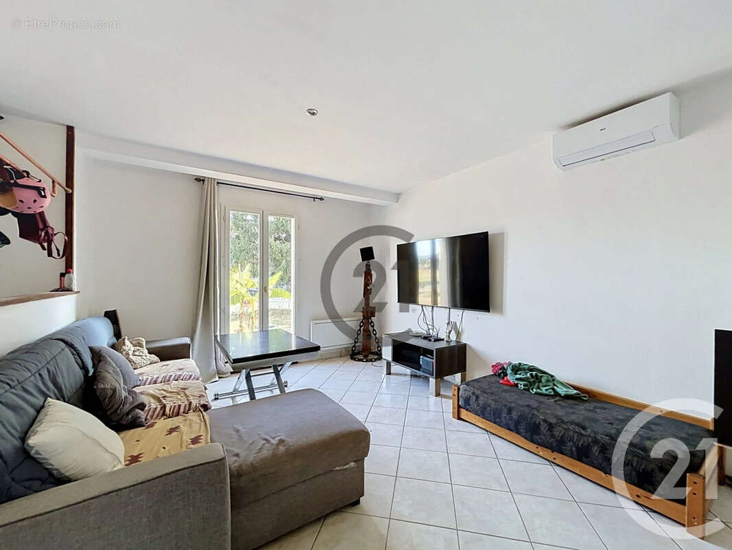 Maison 105 m² à Saint-Serotin  - photo 3
