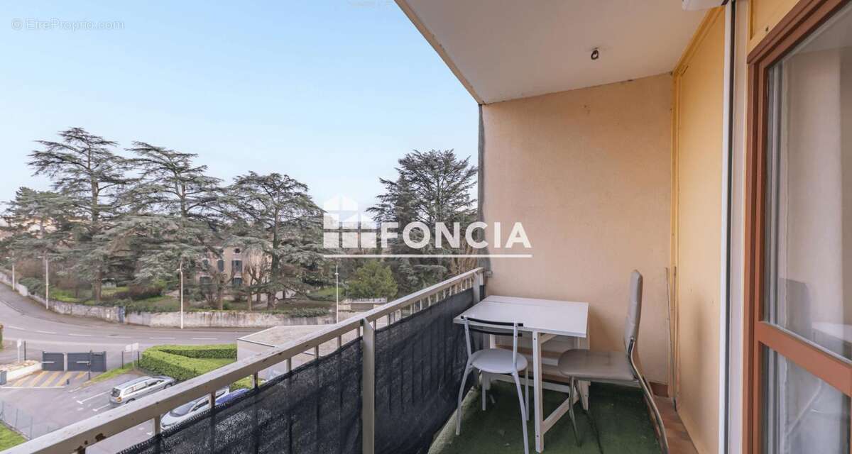 Appartement à PONT-EVEQUE