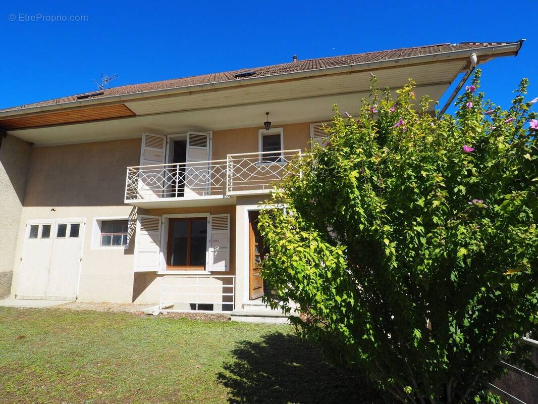 Maison à METZ-TESSY