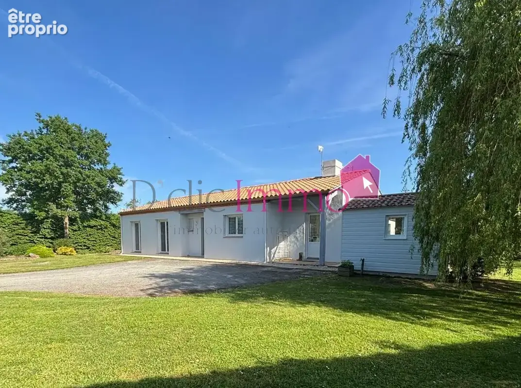 Soullans -Maison en campagne- 3 chambres et 1 bureau sur 7200m2 de terrain avec SPA - photo 1