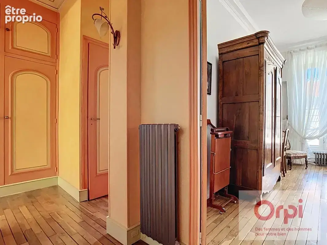 VANVES SAINT-REMY Maison 7 pièces 4 chambres 188 m² - photo 15
