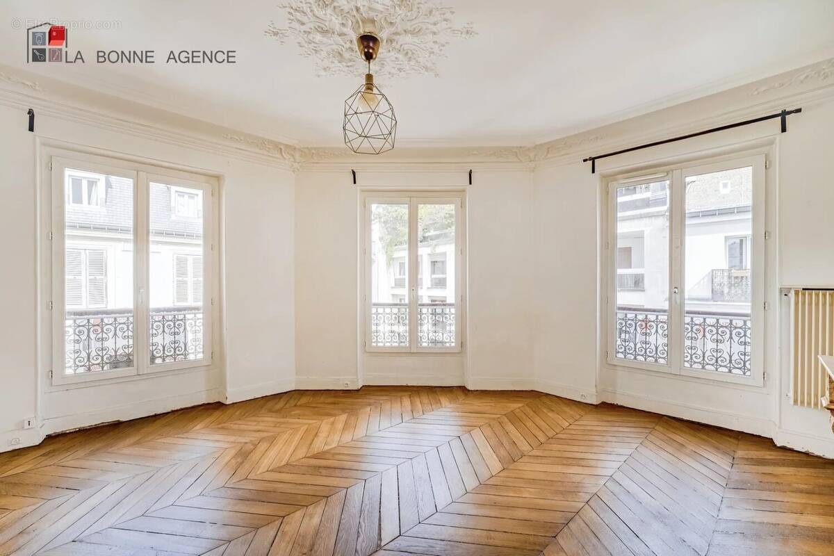Appartement à PARIS-17E