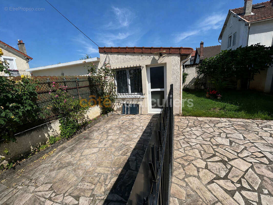 Maison à VILLENEUVE-LE-ROI