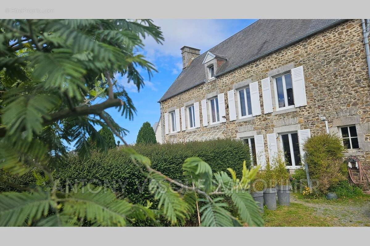 Maison à TOURVILLE-SUR-SIENNE