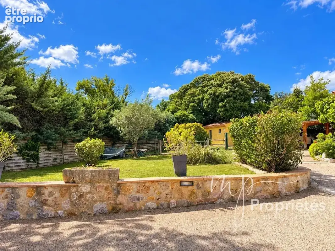 A vendre  villa a salernes – propriété familiale avec piscine et studio indépendant - photo 4