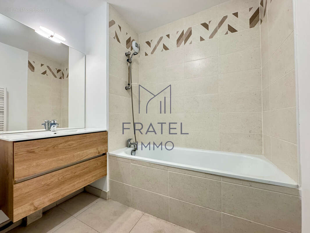 Appartement à CASTELNAU-LE-LEZ