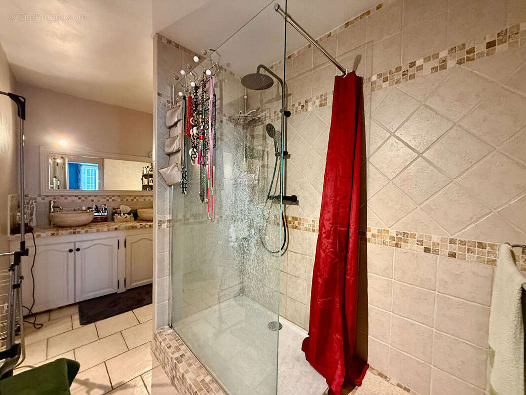 Maison à SAINT-MAXIMIN-LA-SAINTE-BAUME