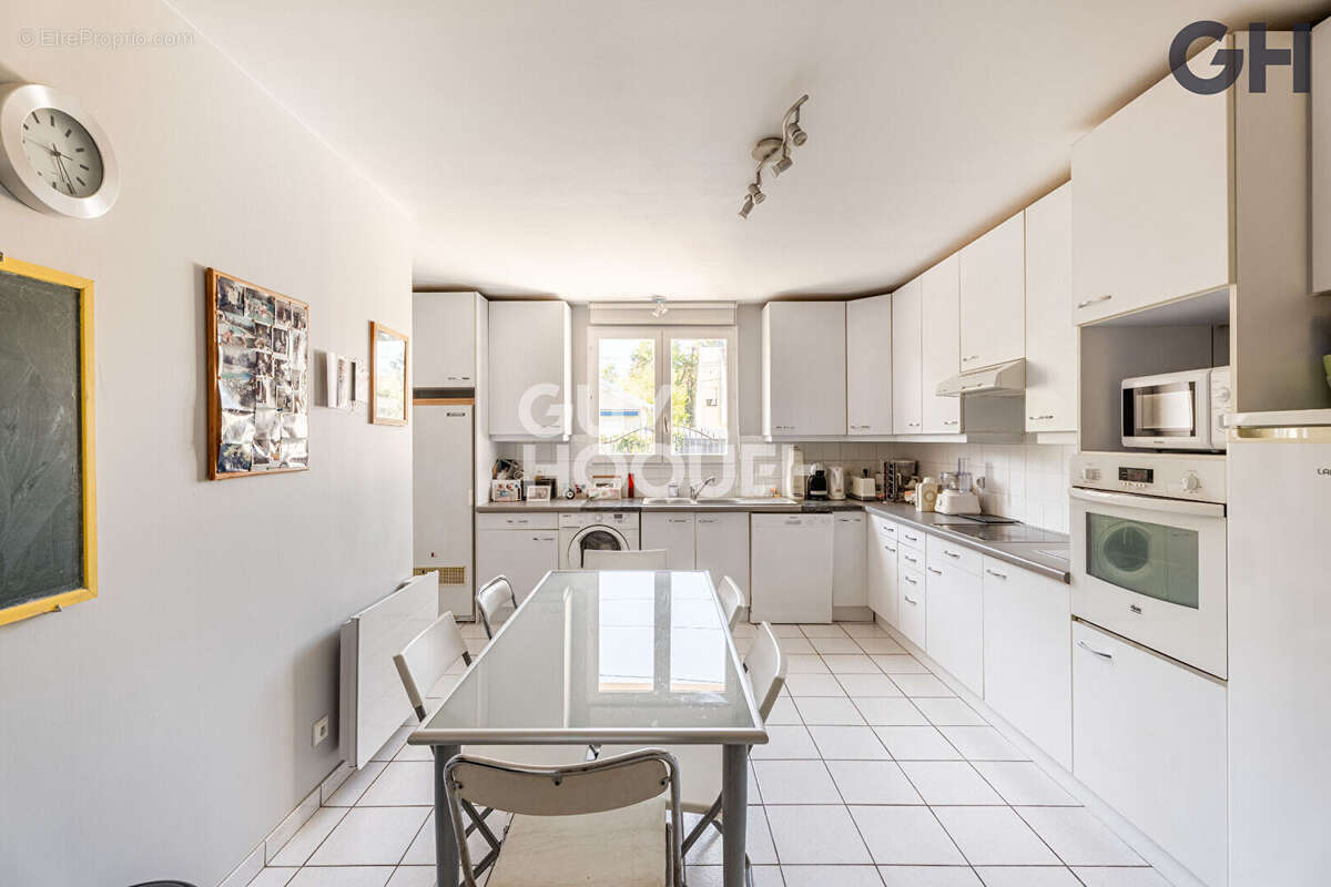 Maison familiale avec sous-sol de 7 pieces (173 m²) à soisy-sur-seine - photo 7