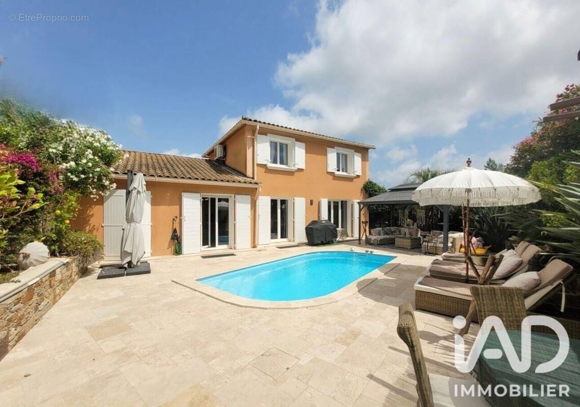 Photo 1 - Maison à LA CROIX-VALMER