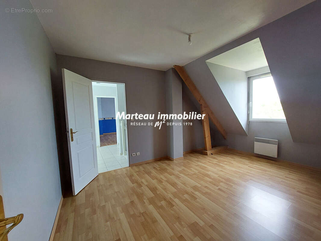 Maison à YVRE-L'EVEQUE