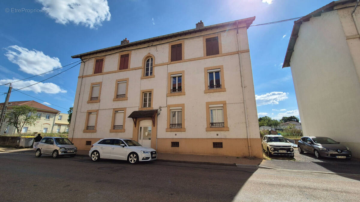 Appartement à PARAY-LE-MONIAL