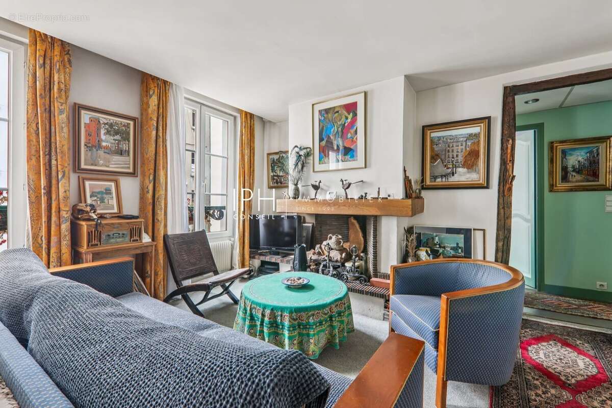 Appartement à PARIS-18E