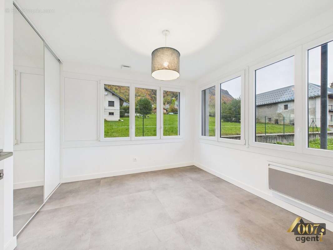 Appartement à MERCURY