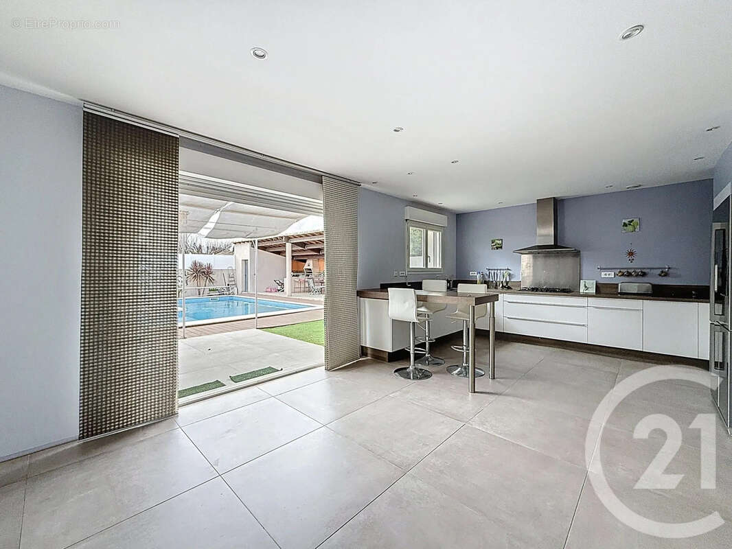 Maison à VILLEVEYRAC