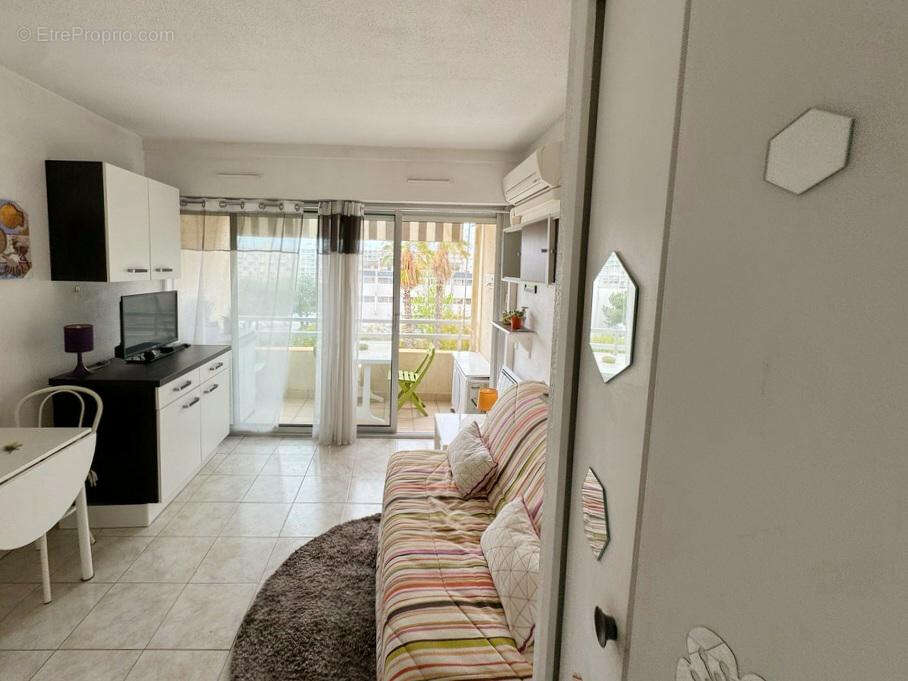 Appartement à MAUGUIO