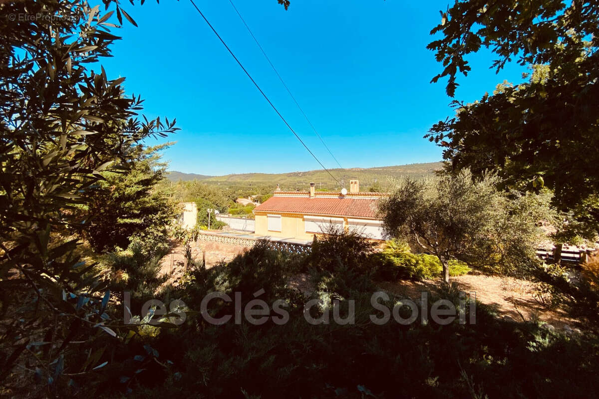 Maison à SAINTE-ANASTASIE-SUR-ISSOLE