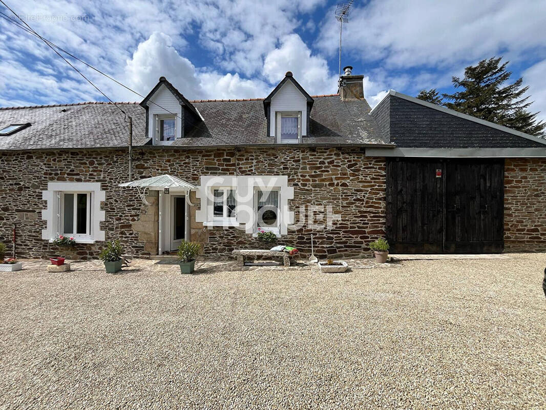 Maison à JUGON-LES-LACS