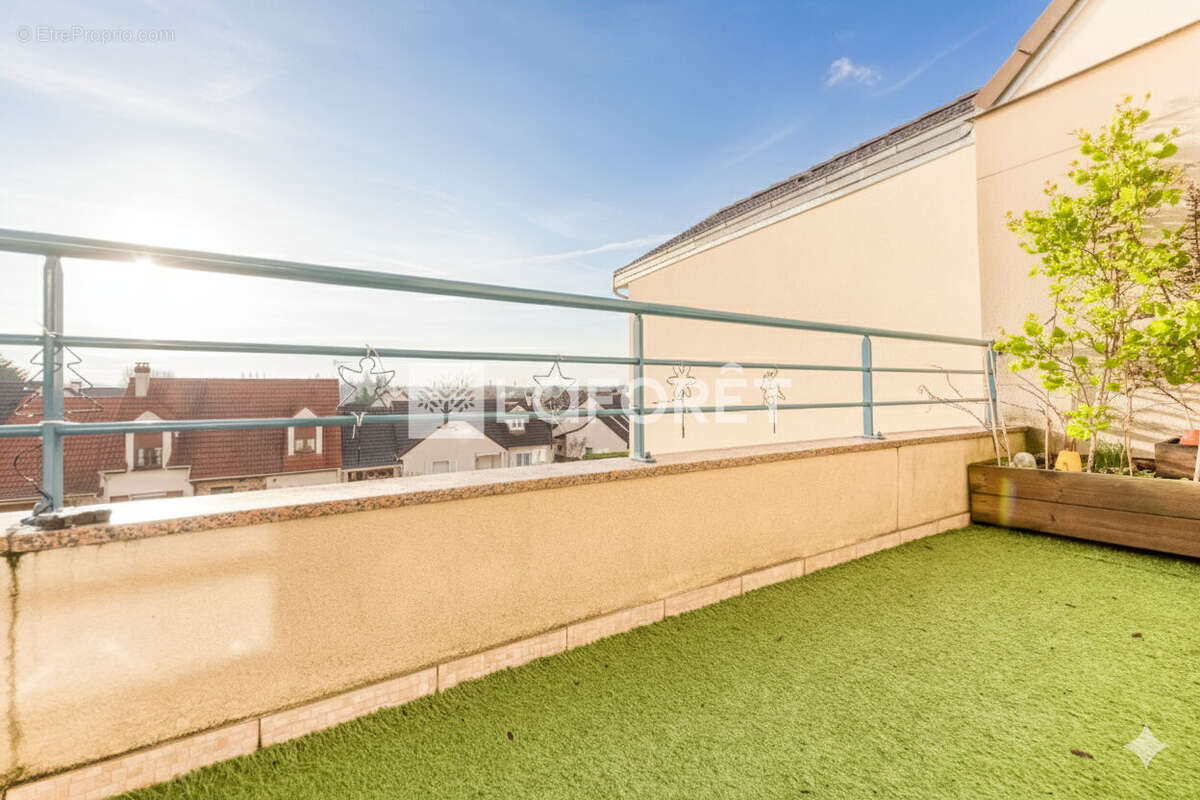 Appartement à PONTAULT-COMBAULT