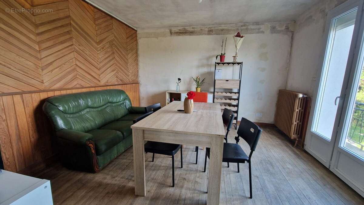 Maison à LES BRULAIS