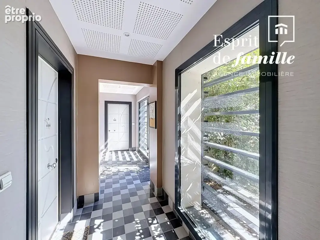 Lyon 9, limite Saint Cyr au Mont d’Or - Appartement  loft 143m2 avec jardin - photo 19
