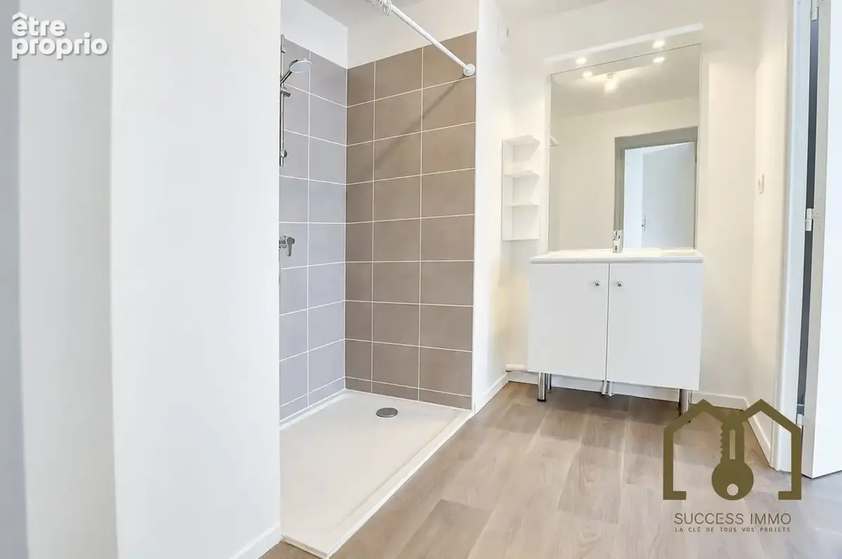 Appartement 2 pièces 41 m² à vendre à Vaulx-En-Velin (69120) - photo 5