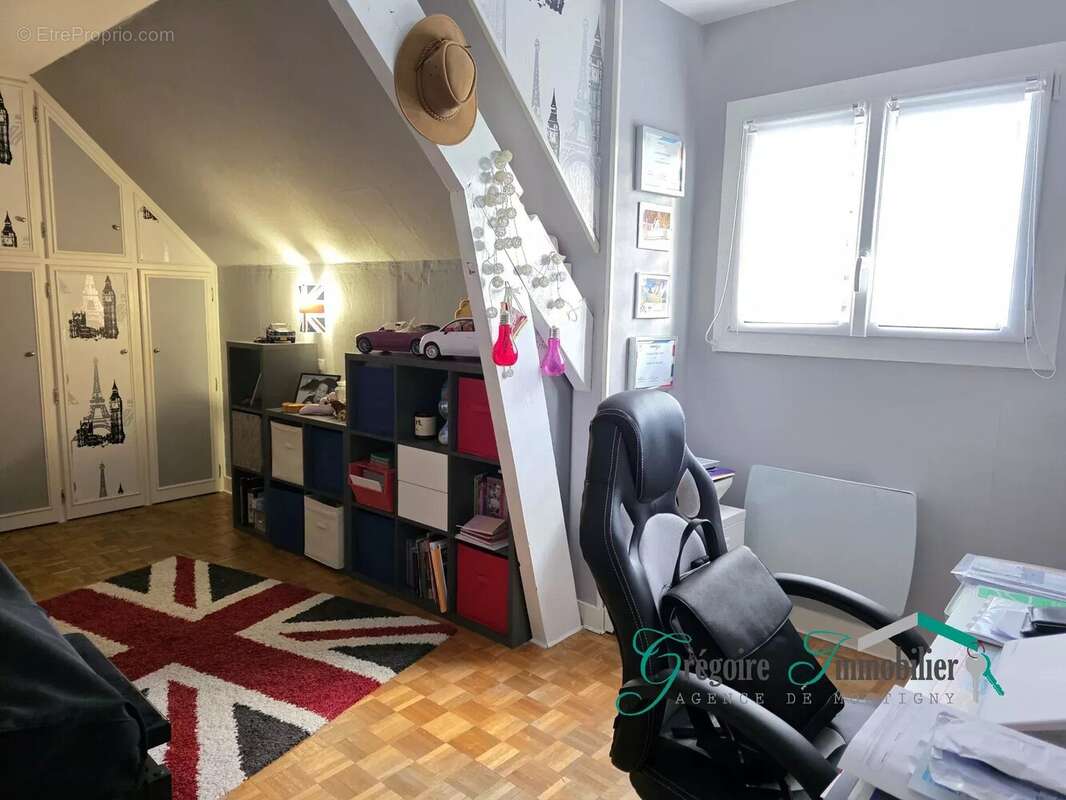 Maison à MONTIGNY-SUR-LOING