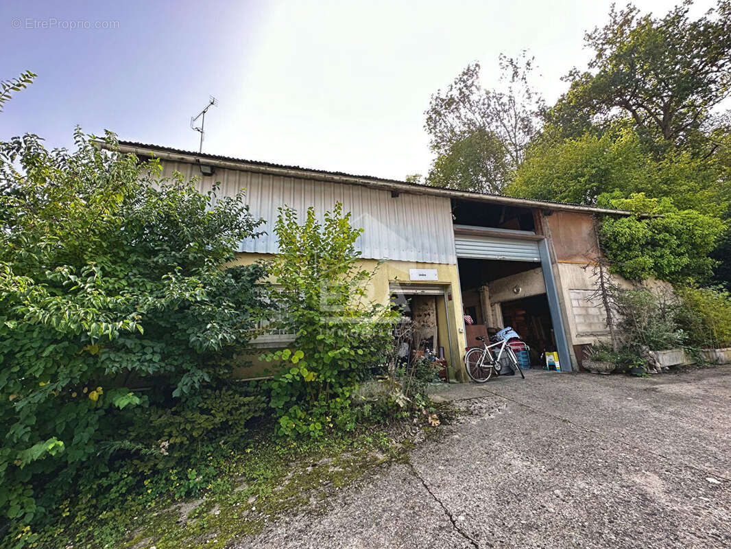 Autre à SAINT-PIERRE-LES-NEMOURS