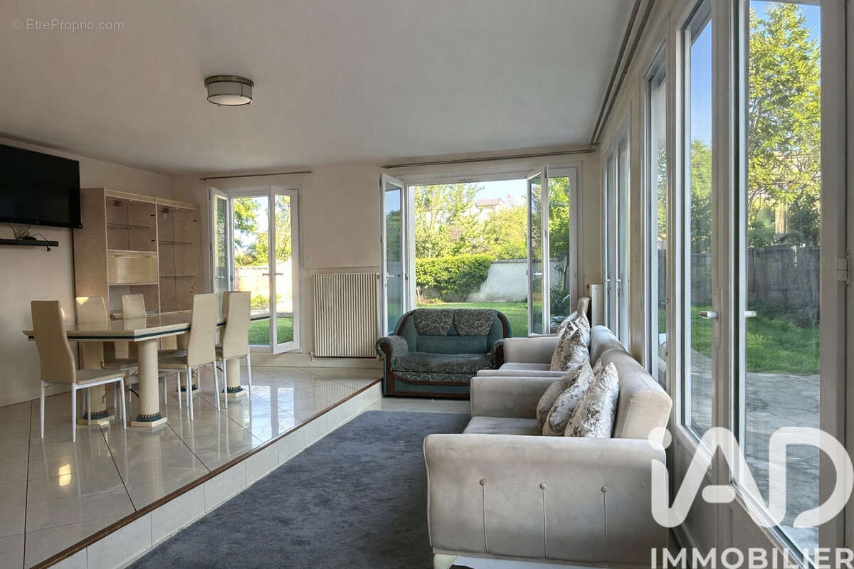 Photo 3 - Maison à VILLIERS-LE-BEL