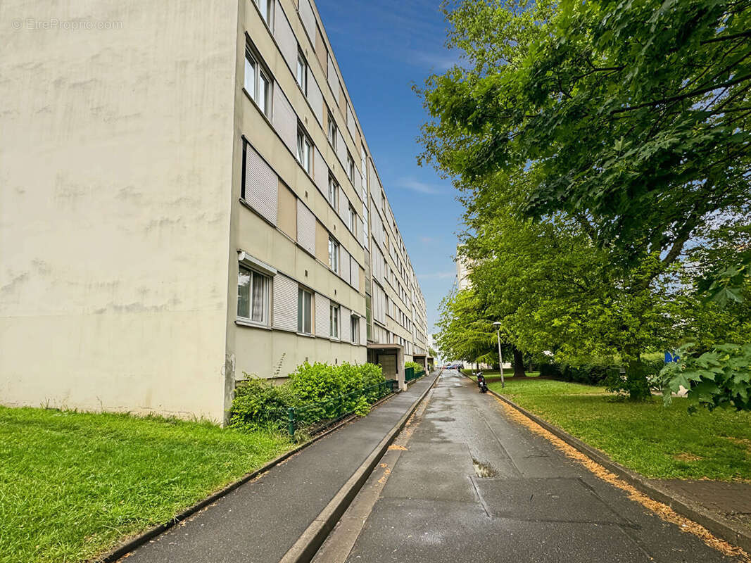 Appartement à ROSNY-SOUS-BOIS