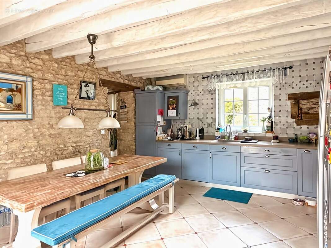 Maison à MORIGNY-CHAMPIGNY