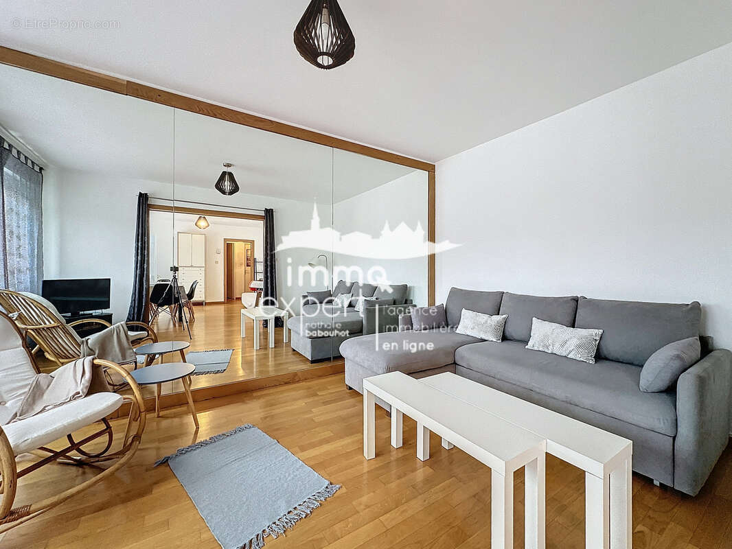 Appartement à MIRECOURT