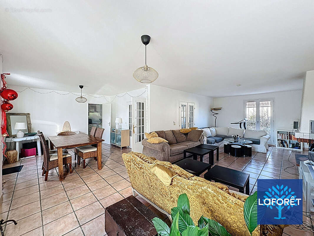 Maison à LA FERTE-ALAIS