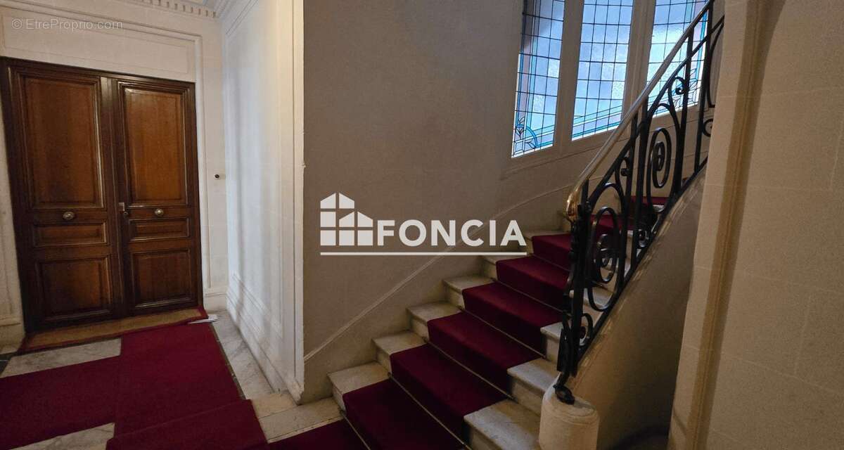 Appartement à PARIS-17E