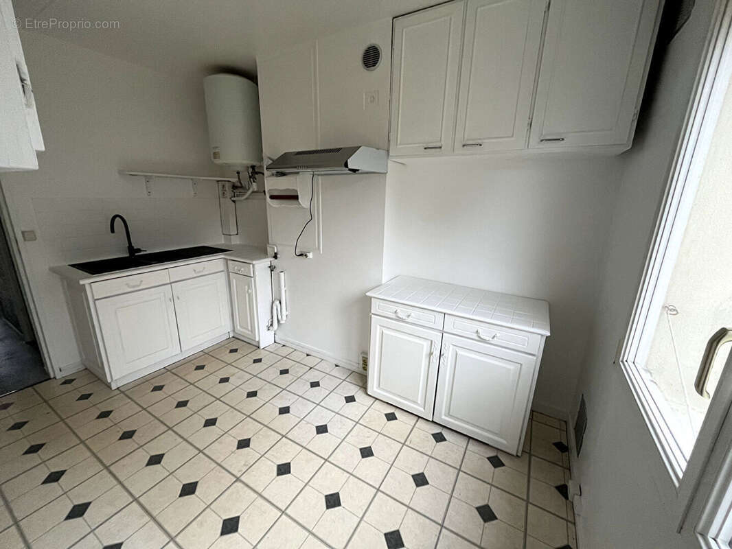 Appartement à LE BLANC-MESNIL