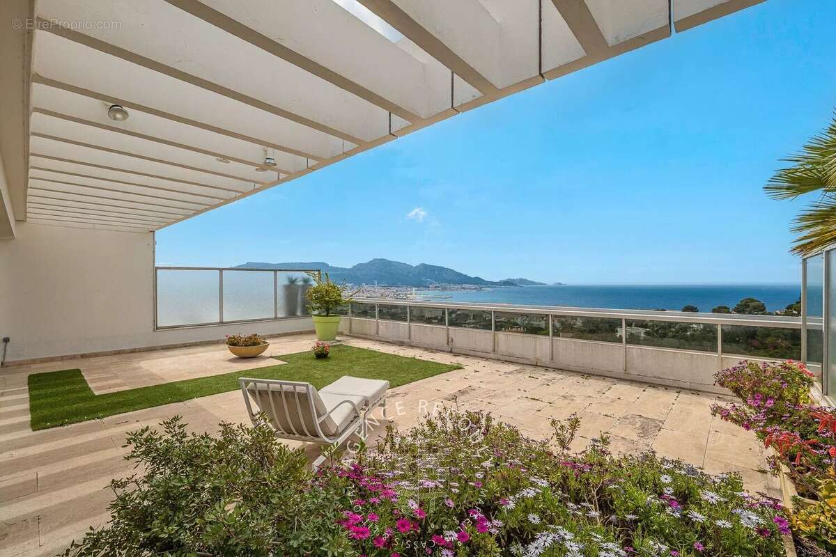 Appartement à MARSEILLE-8E