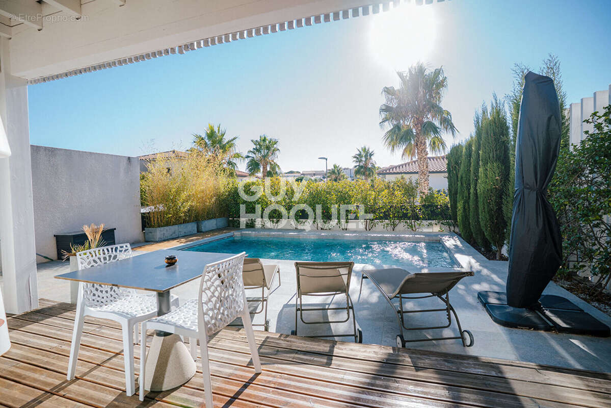 Maison à VILLENEUVE-DE-LA-RAHO