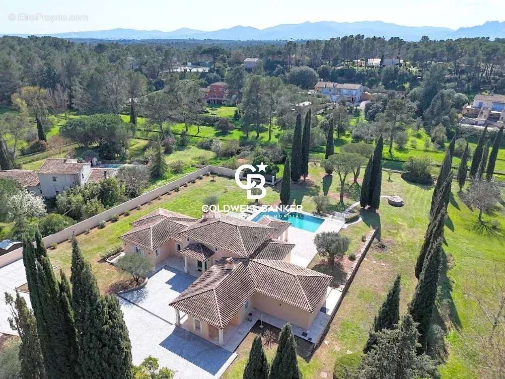 Maison à PUGET-SUR-ARGENS