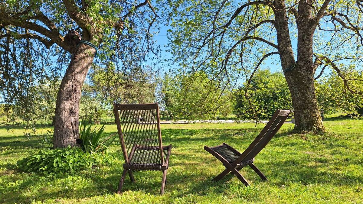 Maison à LA CHAPELLE-MOULIERE