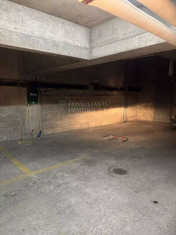 Paris 16. jasmin/assomption. vente grand parking - photo 2