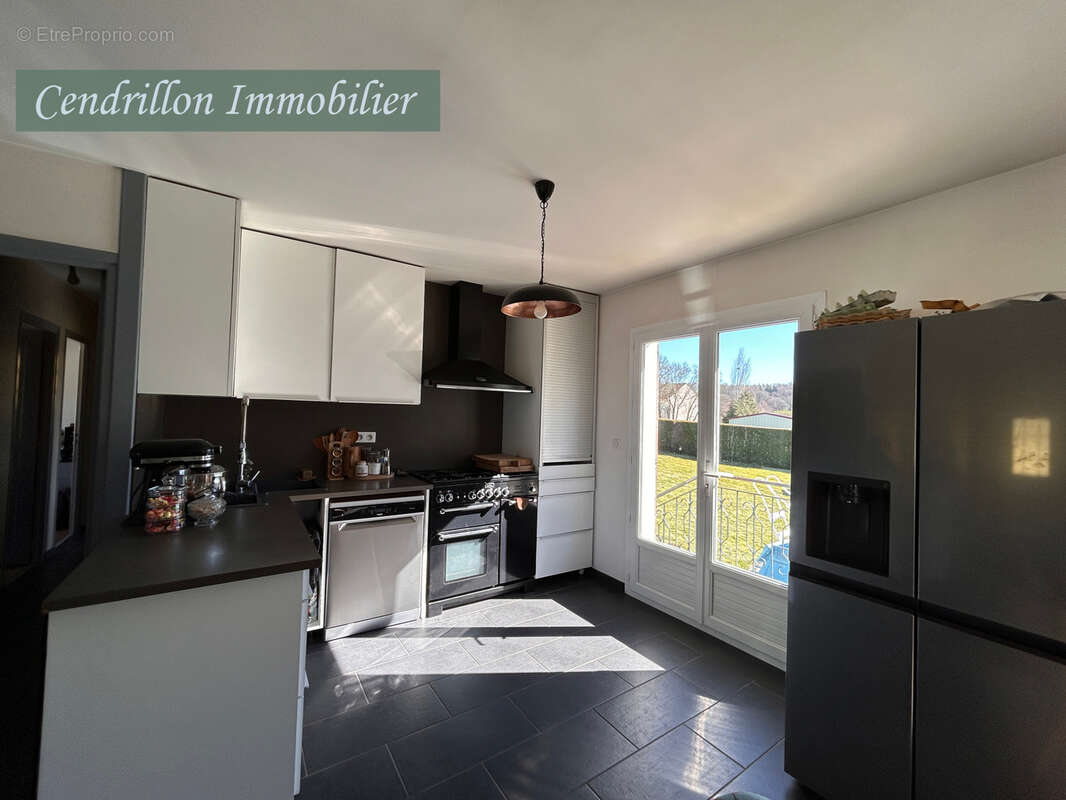 EXCLUSIVITÉ   Maison familiale  (115 m2) avec jardin clos et sous-sol complet à Sardent - photo 8