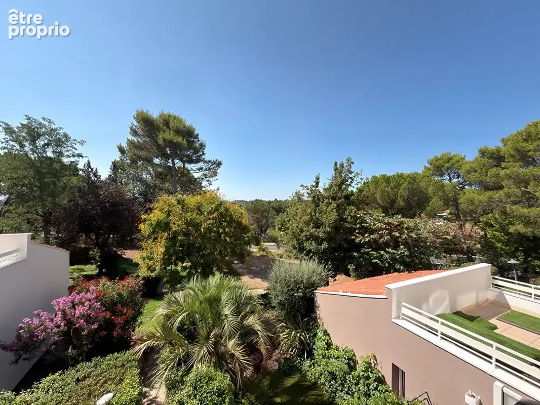 Aix-en-Provence OUEST - Appartement T4 de 80 m² avec terrasse, cave et ascenseur - photo 12