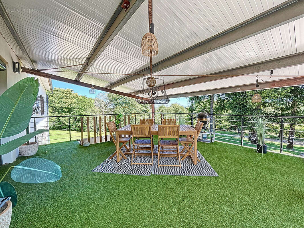 Maison à ABJAT-SUR-BANDIAT