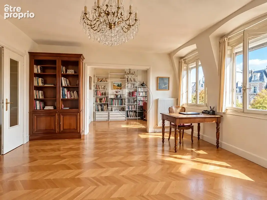 Hyper Centre - Appartement 90 m² - 2 chambres, possibilité 3 - Ascenseur - photo 4