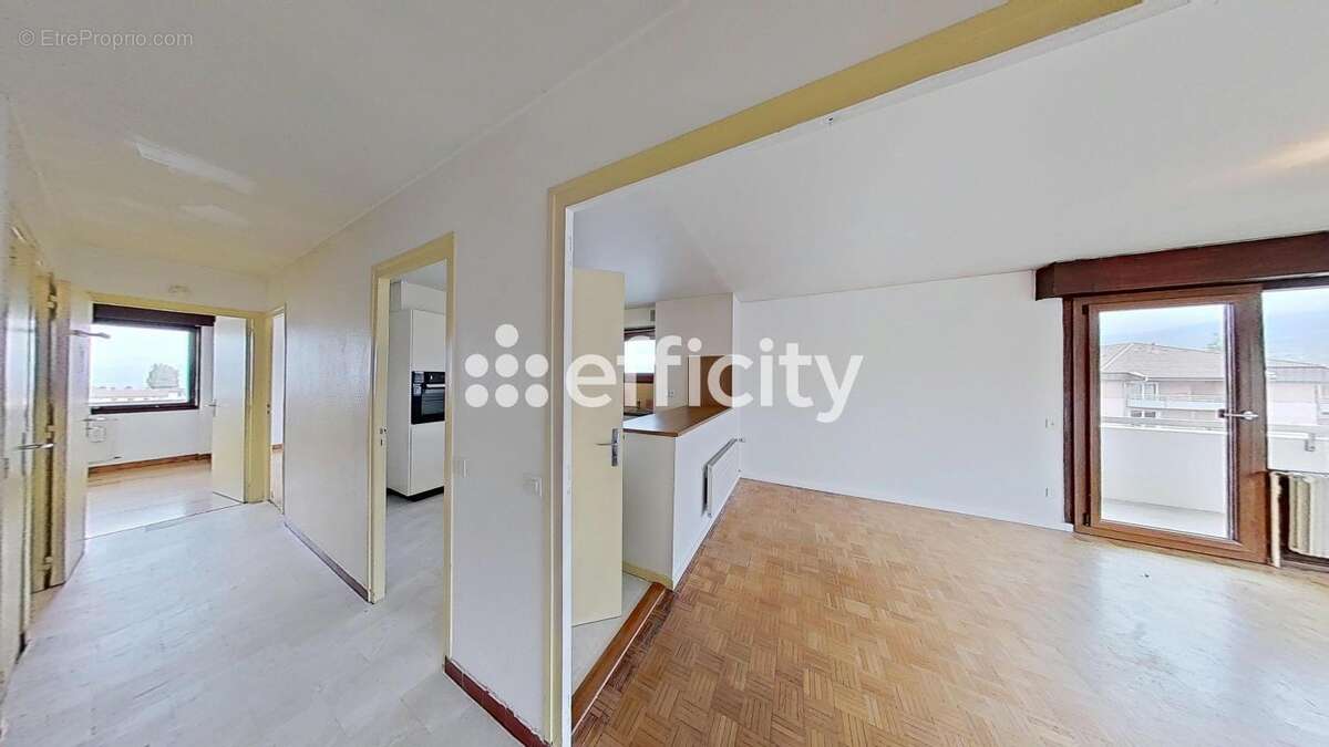 Appartement à LA ROCHE-SUR-FORON